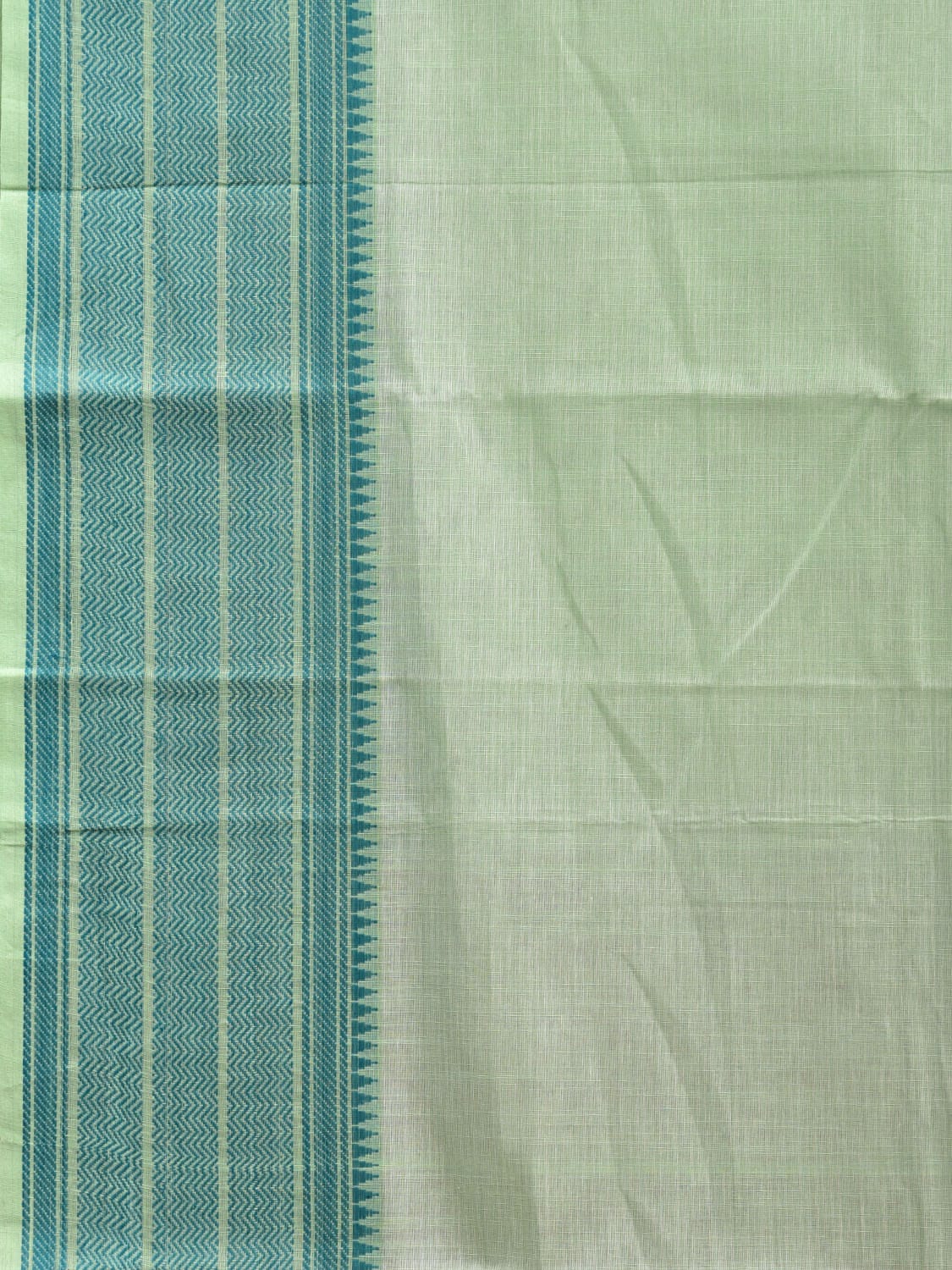 Light Green Kanchipuram Cotton Handloom Plain Saree with Strips Pallu and Border Design k0548