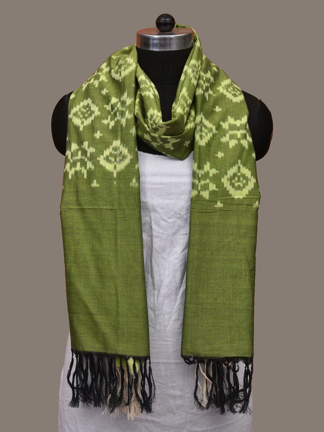 Light Green Pochampally Ikat Cotton Handloom Dupatta with All Over Design ds3065
