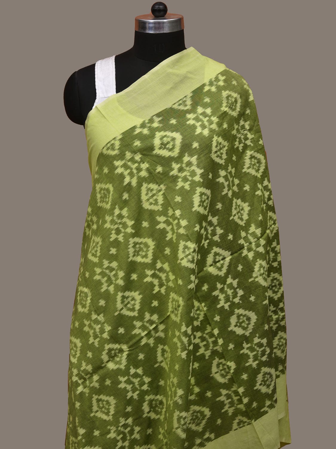 Light Green Pochampally Ikat Cotton Handloom Dupatta with All Over Design ds3065