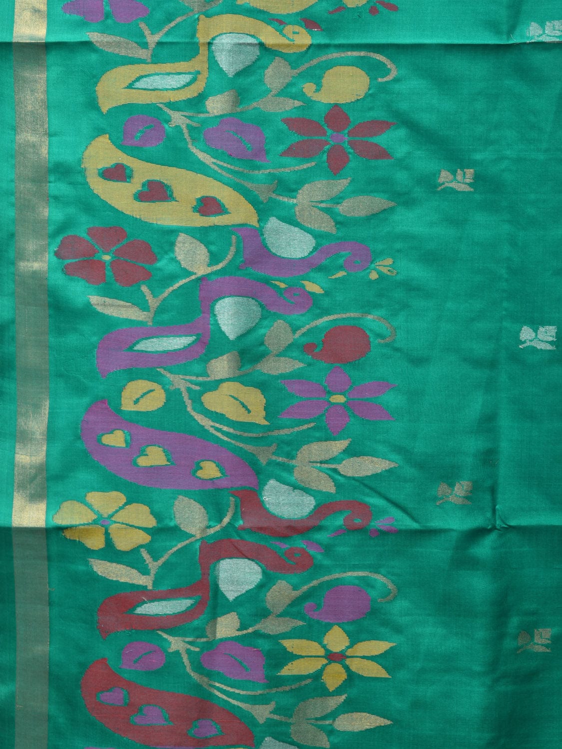Light Green Uppada Silk Handloom Saree with Peacocks Border and Floral Pallu Design u2183