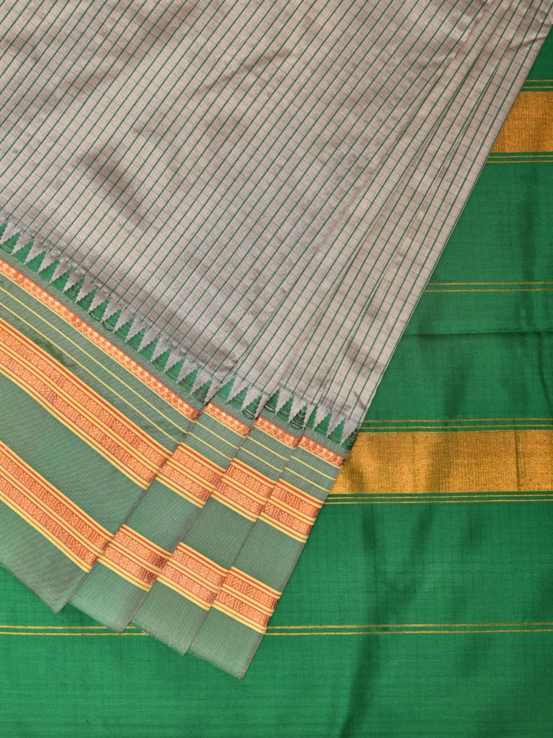 Light Grey and Green Narayanpet Silk Handloom Saree with Checks Design No Blouse np0750