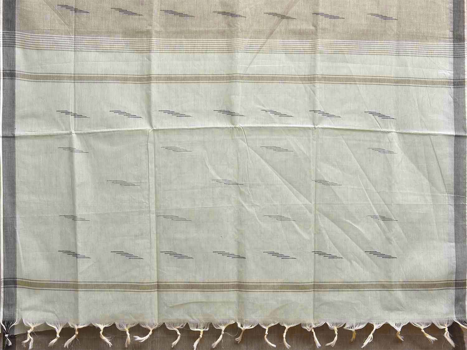 Light Grey and Sea Green Venkatagiri Cotton Saree with Pallu Buta Design v0123