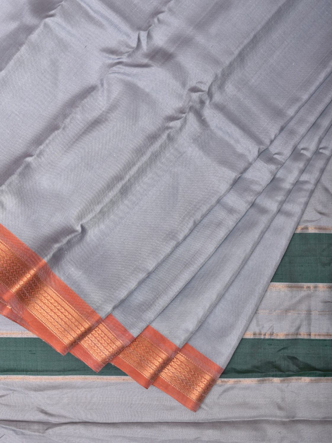Light Grey Gadwal Silk Handloom Plain Saree with Strips Pallu Design g0371