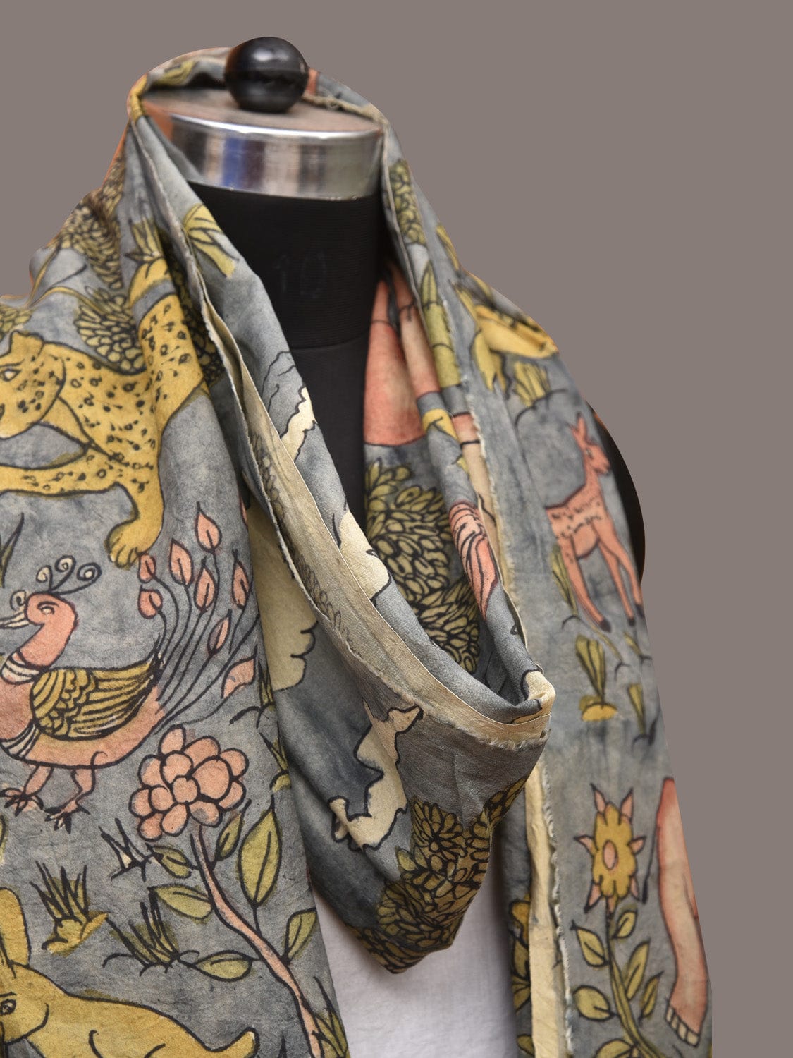 Light Grey Kalamkari Hand Painted Sico Stole with Animals Design ds3460