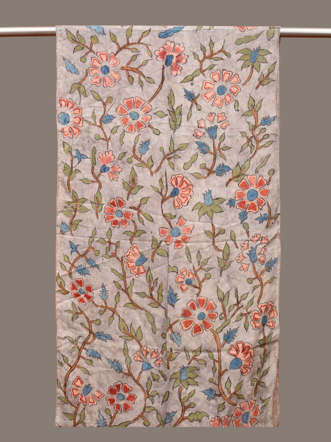 Light Grey Kalamkari Hand Painted Sico Stole with Floral Design ds3226