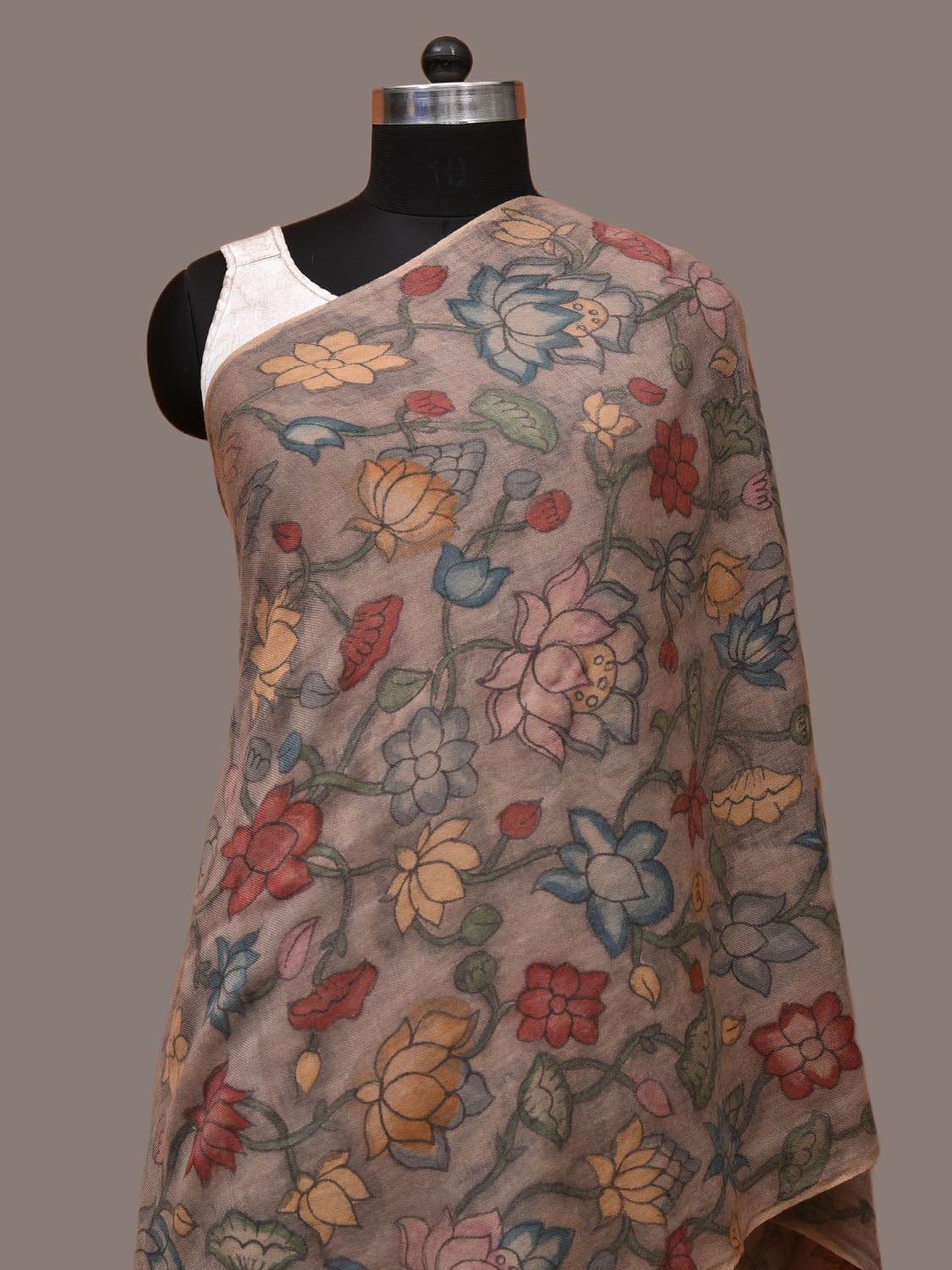 Light Grey Kalamkari Hand Painted Woolen Dupatta with Floral Design ds3214