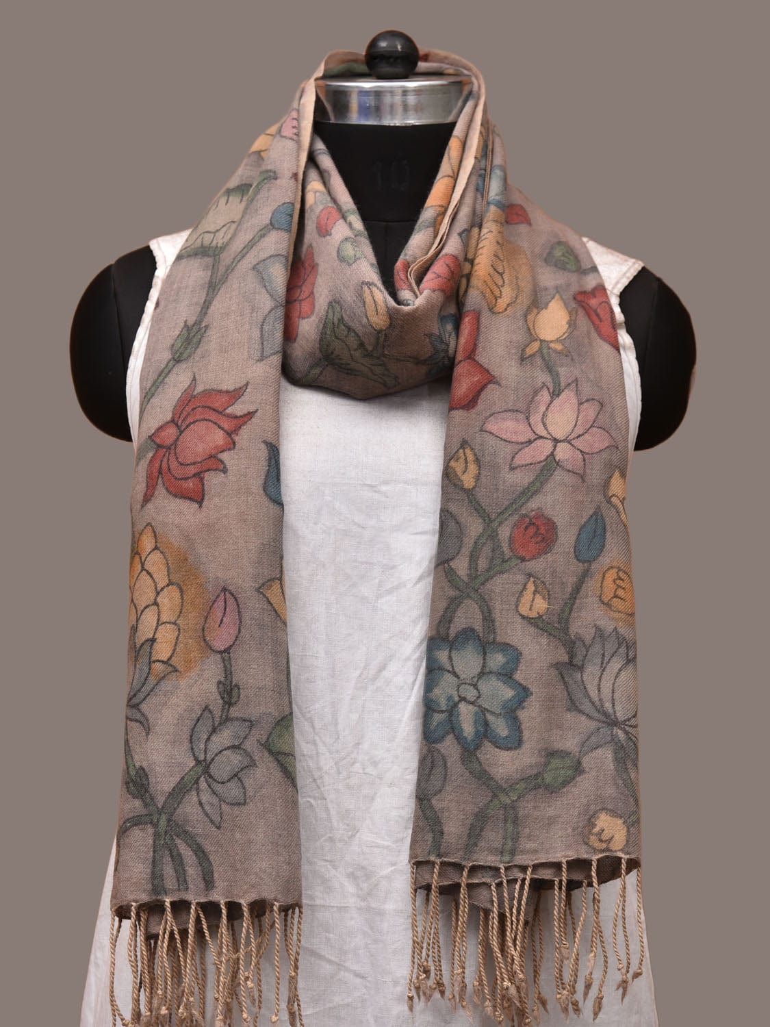 Light Grey Kalamkari Hand Painted Woolen Dupatta with Floral Design ds3214