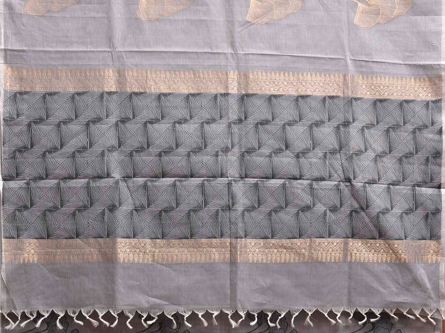 Light Grey Venkatagiri Cotton Saree with Leaves Buta and Pallu Design v0118