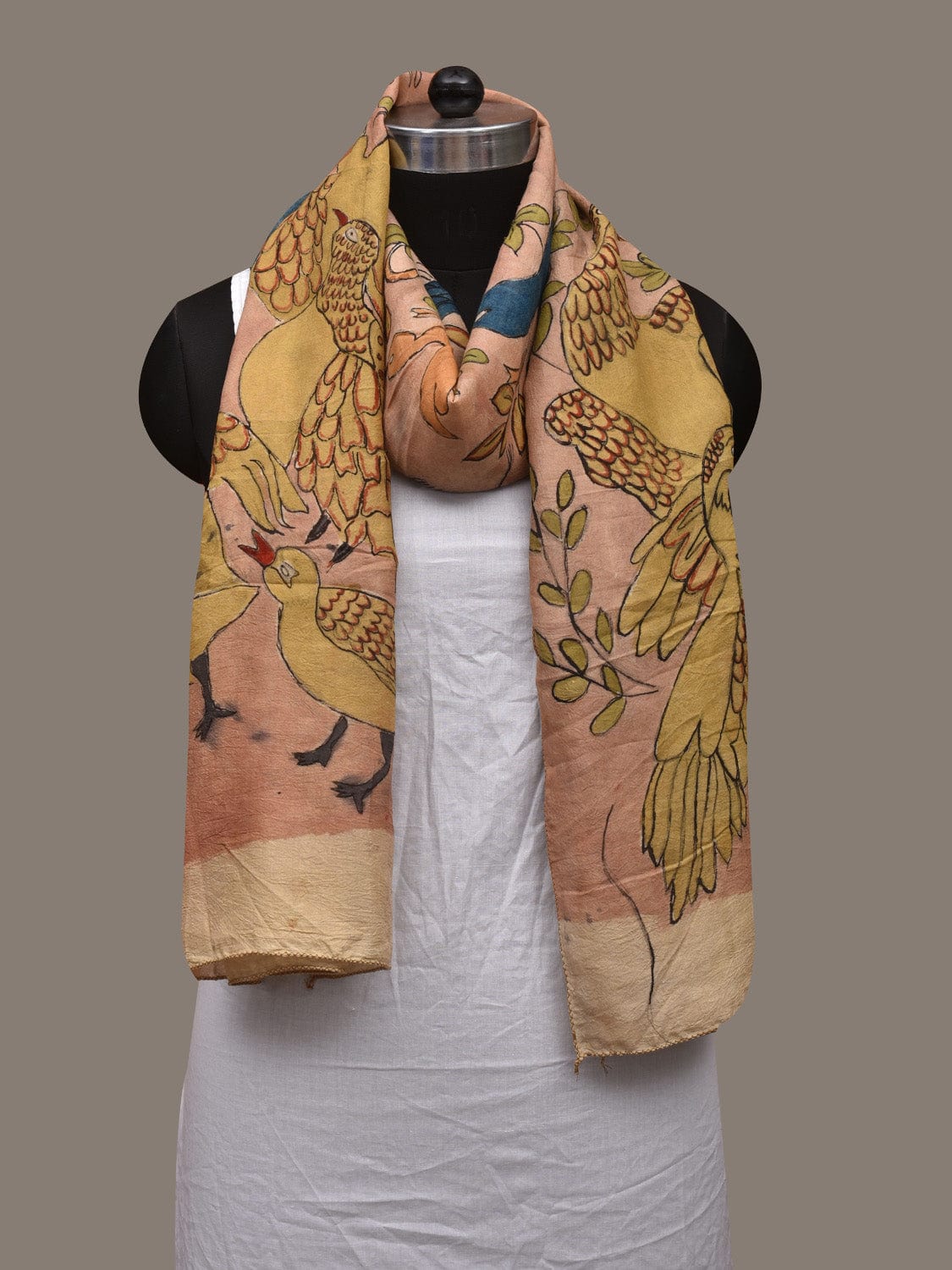 Light Peach Kalamkari Hand Painted Cotton Handloom Stole with Birds Design ds3032