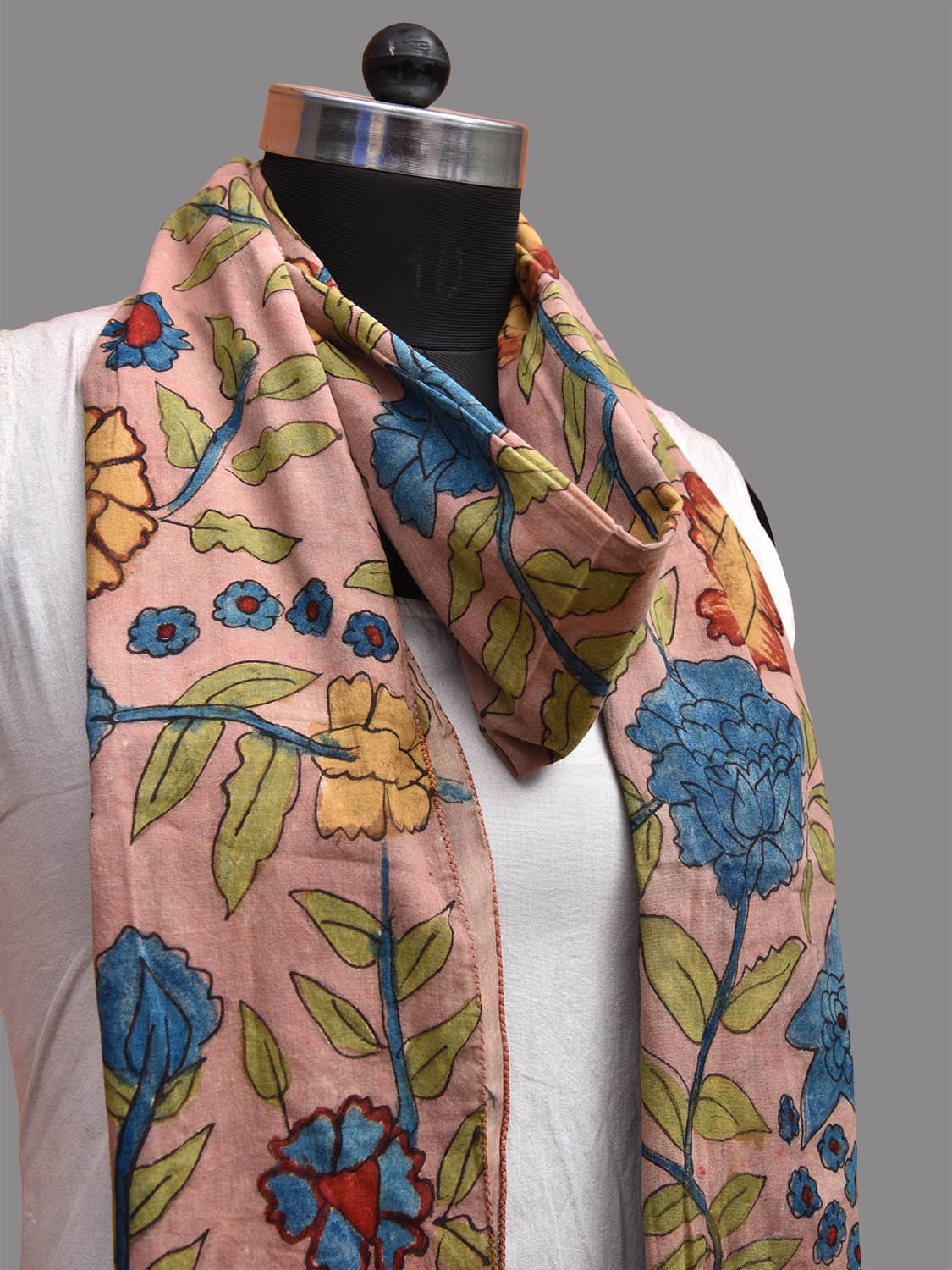 Light Peach Kalamkari Hand Painted Cotton Handloom Stole with Floral Design ds3674