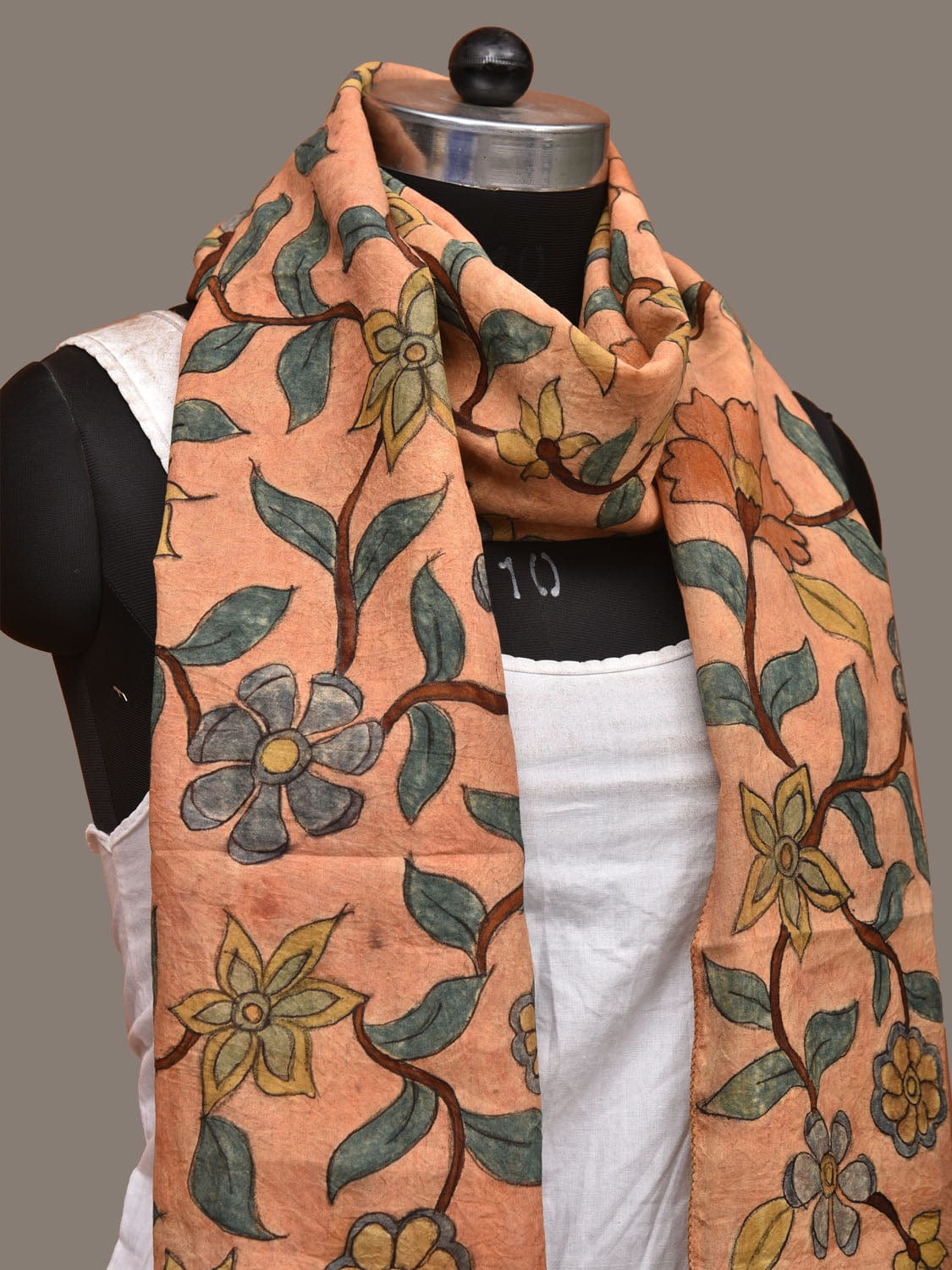 Light Peach Kalamkari Hand Painted Sico Stole with Floral Design ds3144