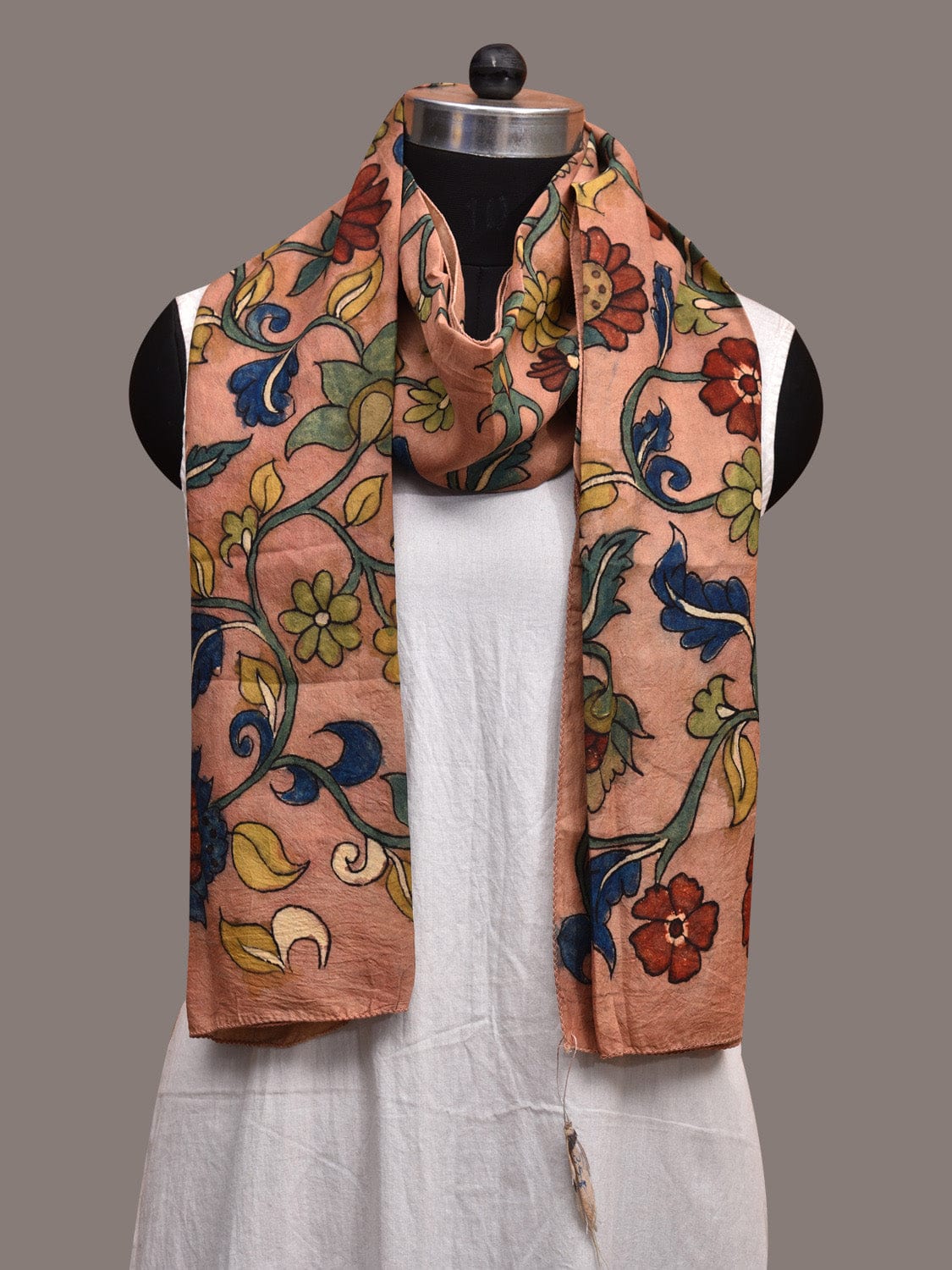 Light Peach Kalamkari Hand Painted Sico Stole with Floral Design ds3613