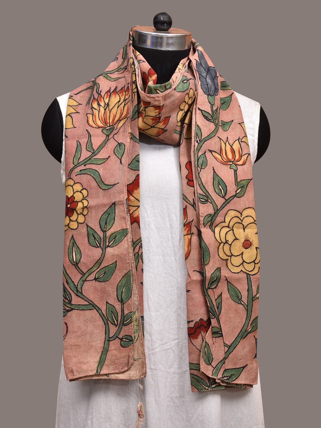 Light Peach Kalamkari Hand Painted Sico Stole with Lotus Flowers Design ds3618