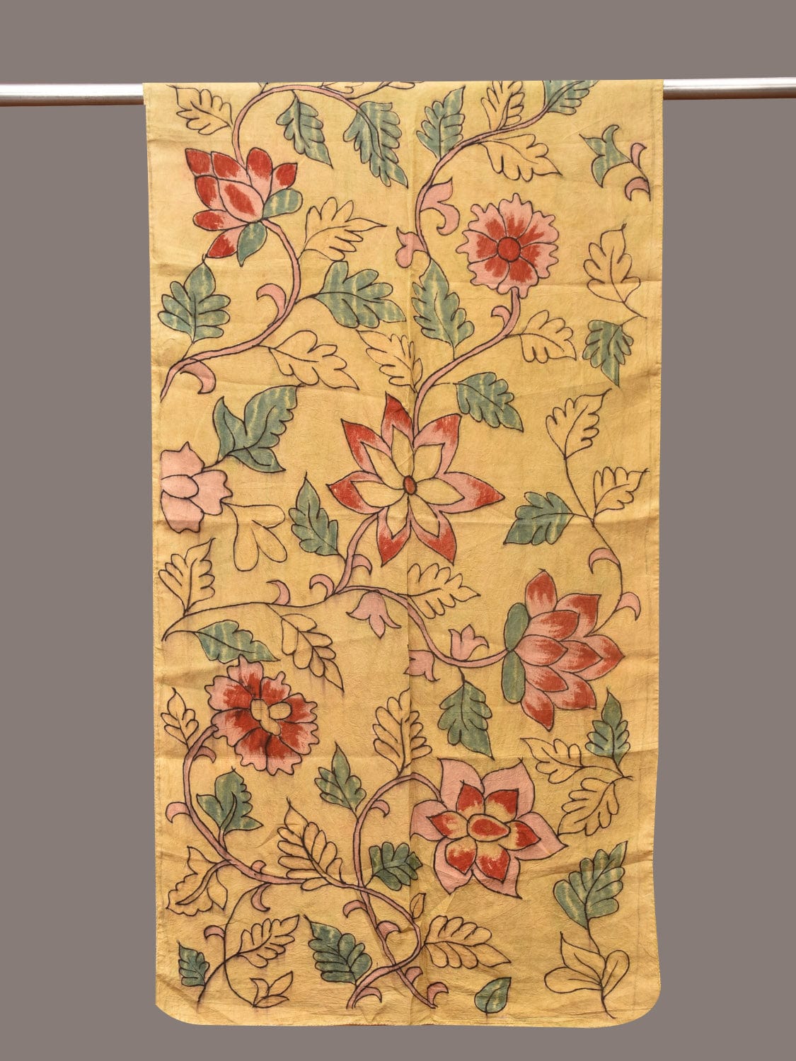 Light Yellow Kalamkari Hand Painted Sico Stole with Floral Design ds3397