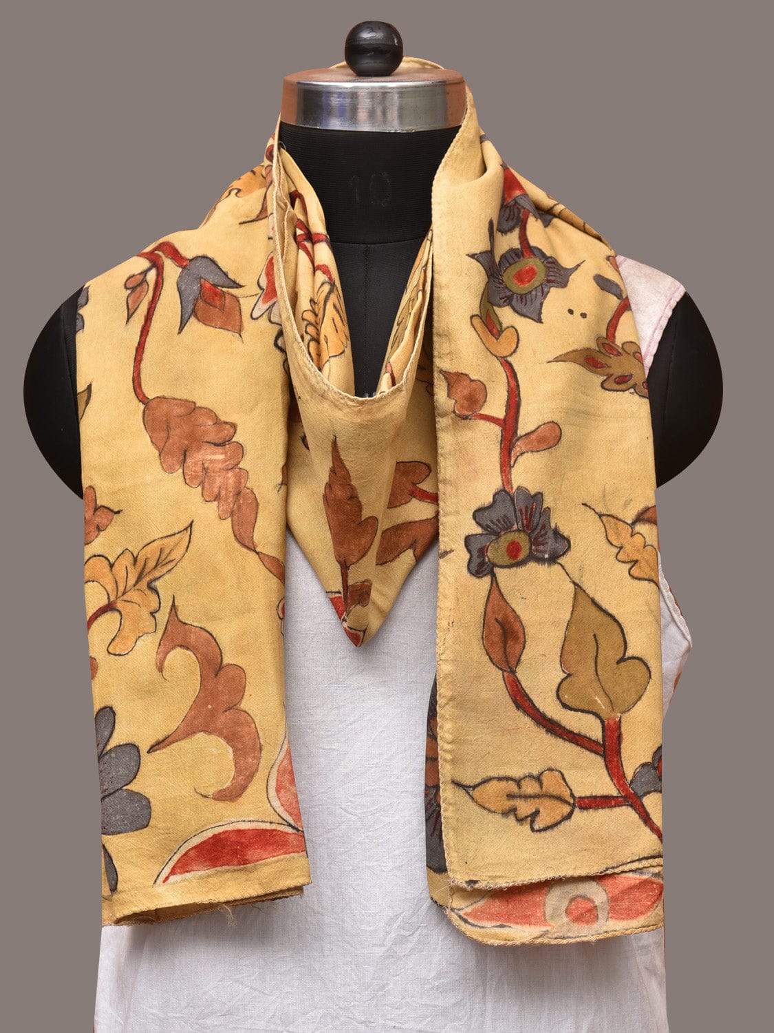 Light Yellow Kalamkari Hand Painted Sico Stole with Floral Design ds3417