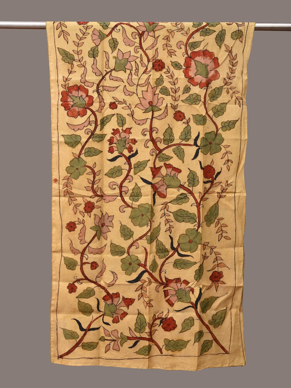 Light Yellow Kalamkari Hand Painted Sico Stole with Floral Design ds3517