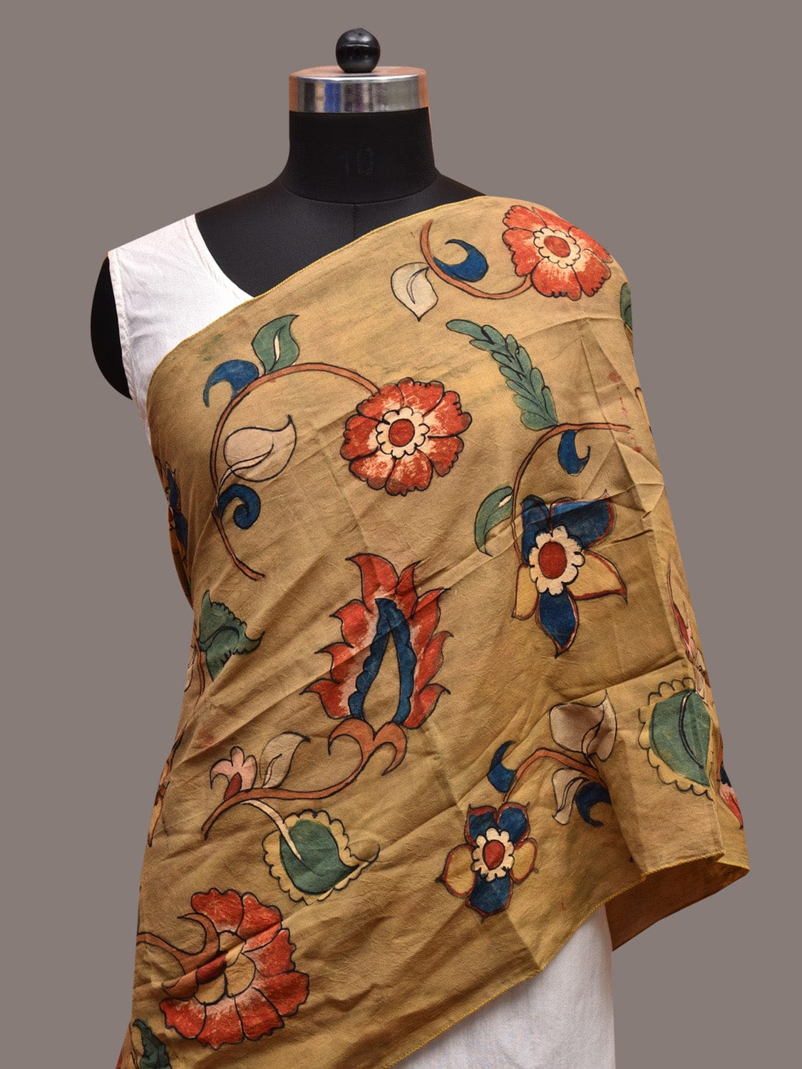 Light Yellow Kalamkari Hand Painted Sico Stole with Floral Design ds3635