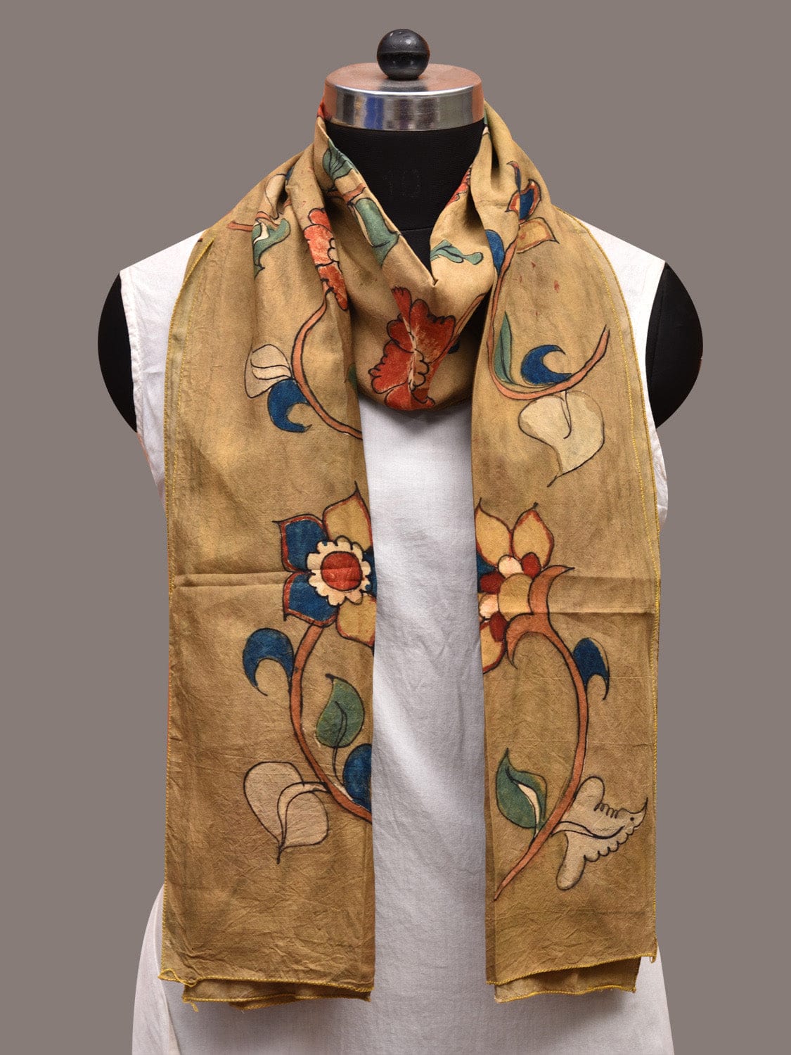 Light Yellow Kalamkari Hand Painted Sico Stole with Floral Design ds3635
