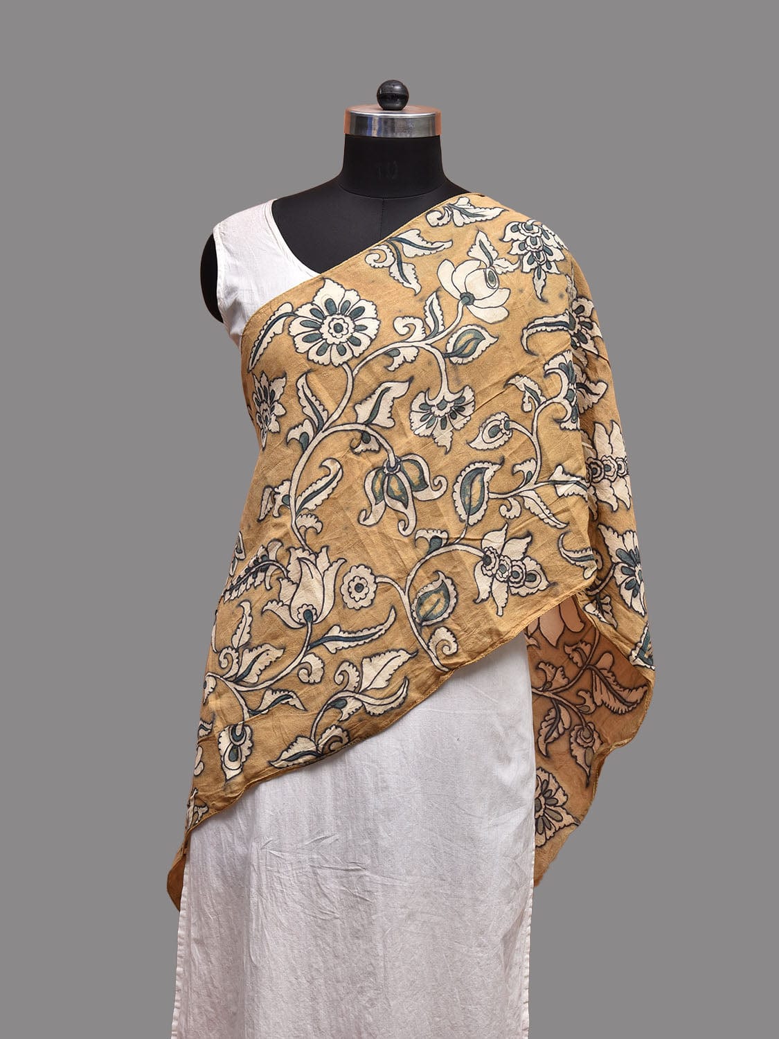 Light Yellow Kalamkari Hand Painted Sico Stole with Floral Design ds3677