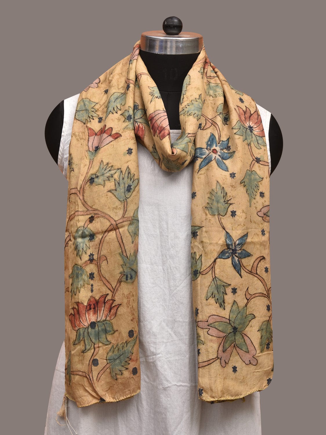 Light Yellow Kalamkari Hand Painted Sico Stole with Lotus and Crane Design ds3587