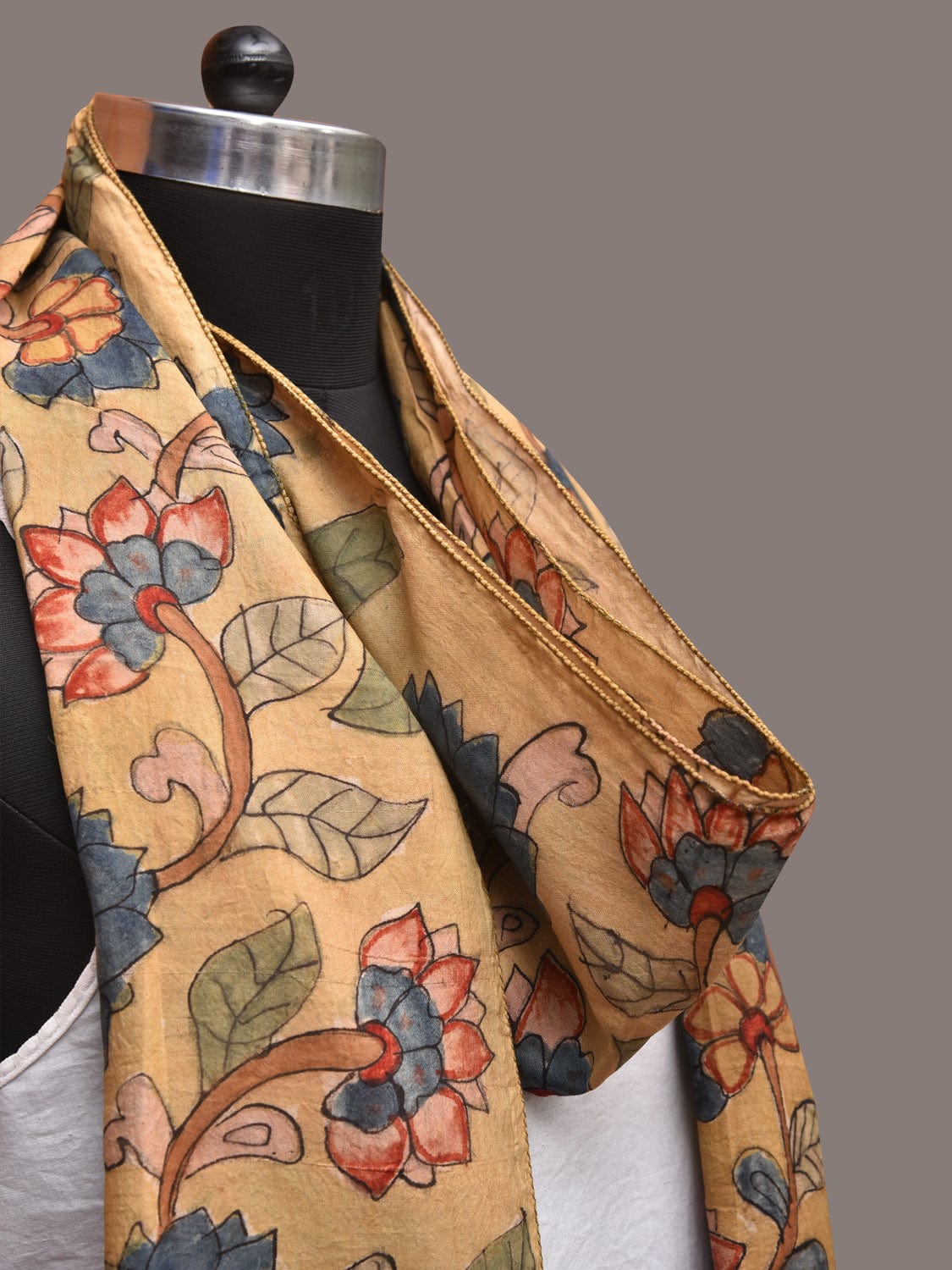 Light Yellow Kalamkari Hand Painted Sico Stole with Lotus Flowers Design ds3412