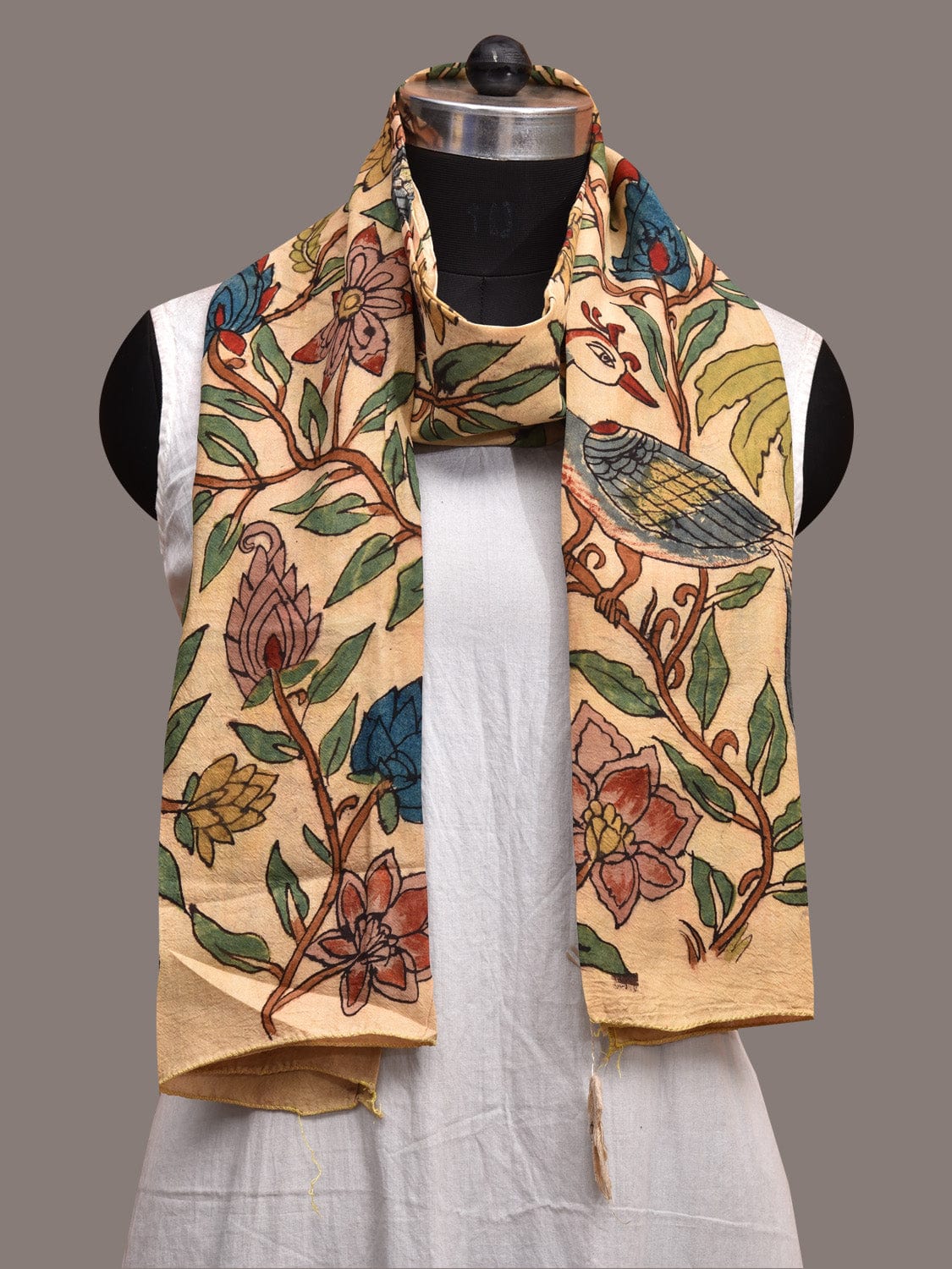 Light Yellow Kalamkari Hand Painted Silk Handloom Stole with Floral and Peacocks Design ds3614