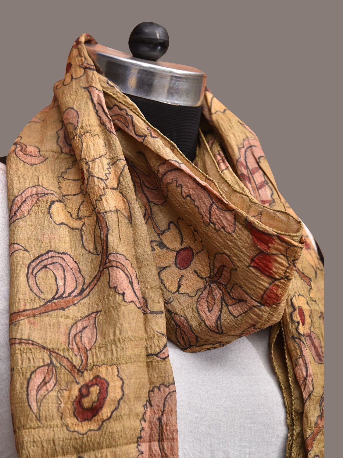 Light Yellow Kalamkari Hand Painted Tussar Handloom Stole with Floral Design ds3612