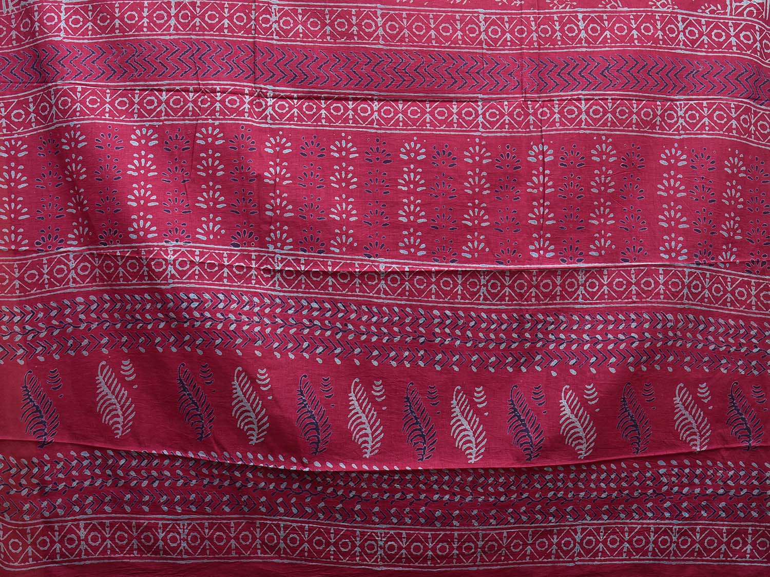 Magenta Pedana Block Print Cotton Saree with Buta, Border and Pallu Design o0532