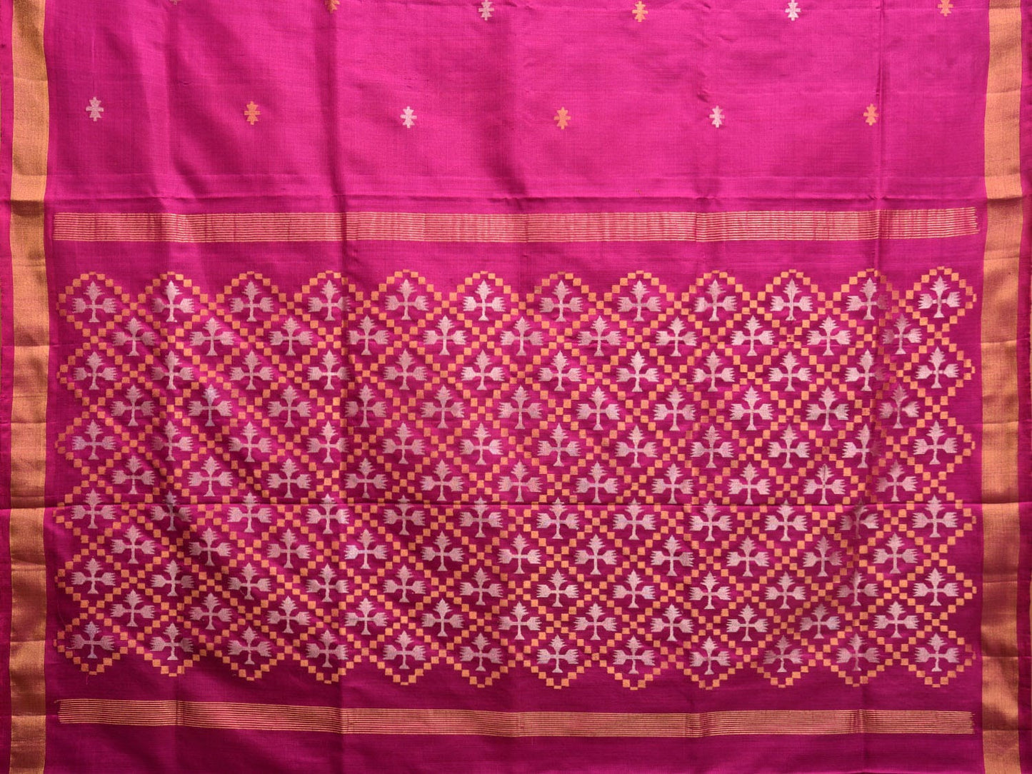 Magenta Uppada Silk Handloom Saree with Jamdani Pallu Design u2257