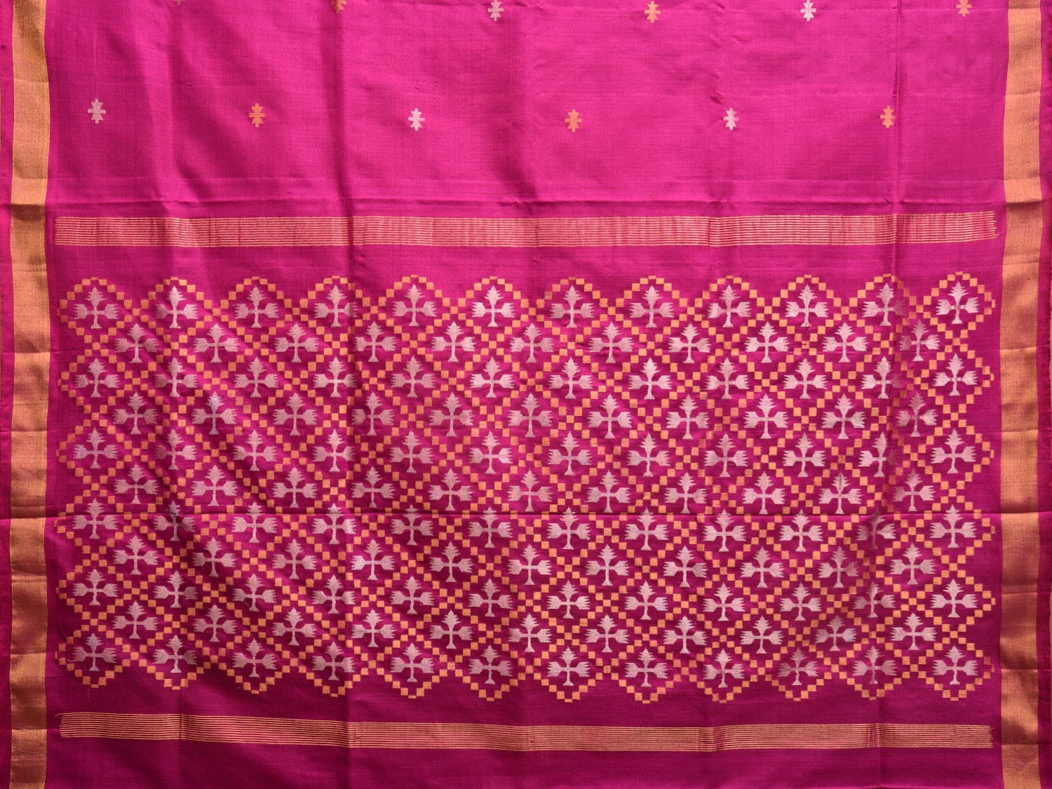 Magenta Uppada Silk Handloom Saree with Jamdani Pallu Design u2257