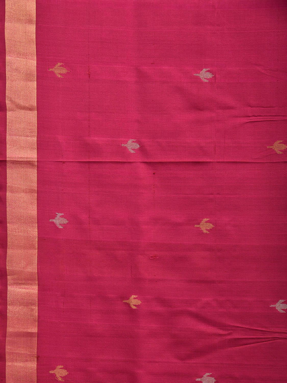 Magenta Uppada Silk Handloom Saree with Jamdani Pallu Design u2302