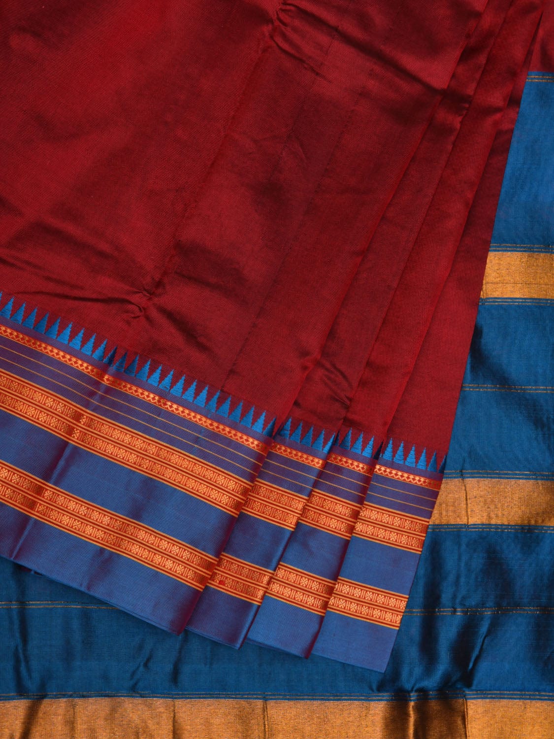 Maroon and Blue Narayanpet Silk Handloom Plain Saree with Traditional Border Design No Blouse np0645