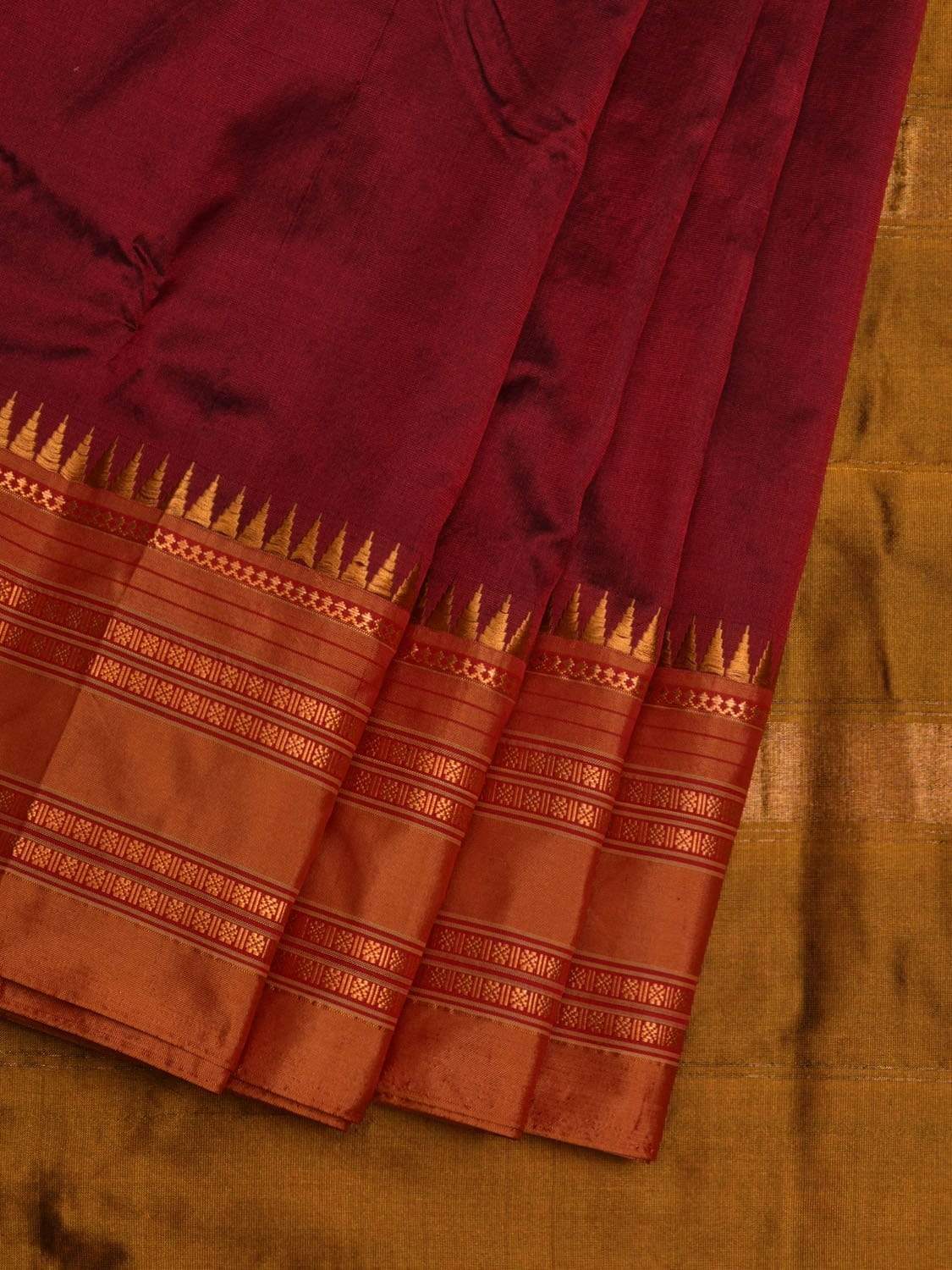 Maroon Narayanpet Silk Handloom Plain Saree with Traditional Border Design No Blouse np0485