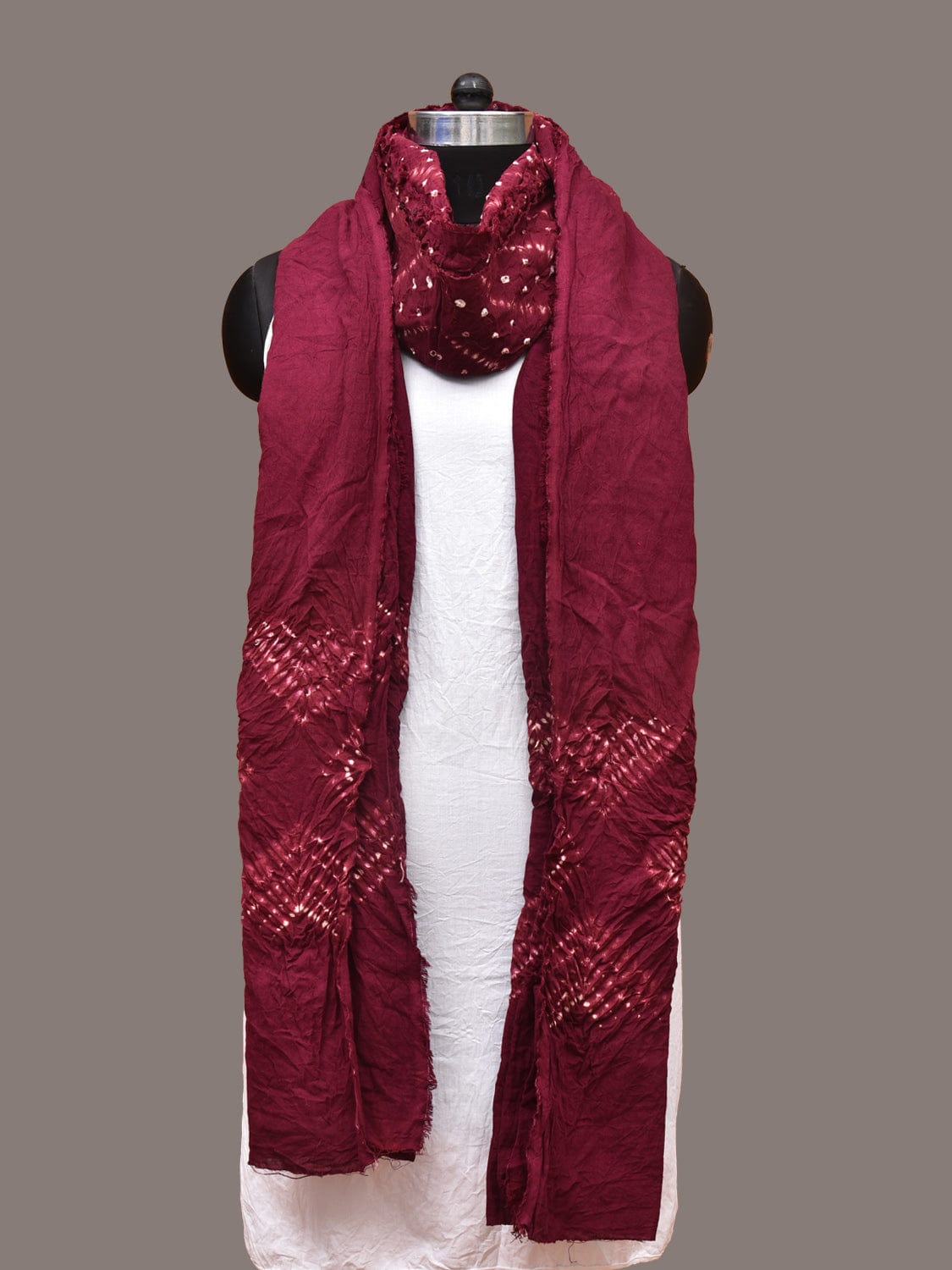 Maroon Shibori Silk Handloom Dupatta with Diagonal Design ds3343