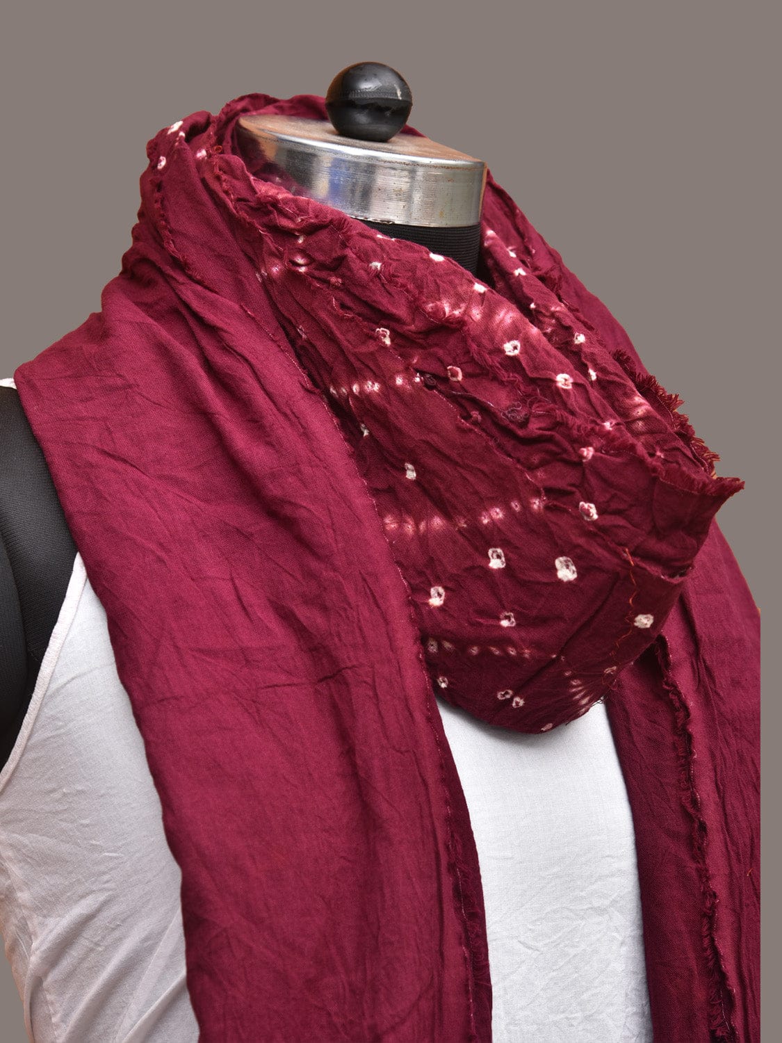 Maroon Shibori Silk Handloom Dupatta with Diagonal Design ds3343