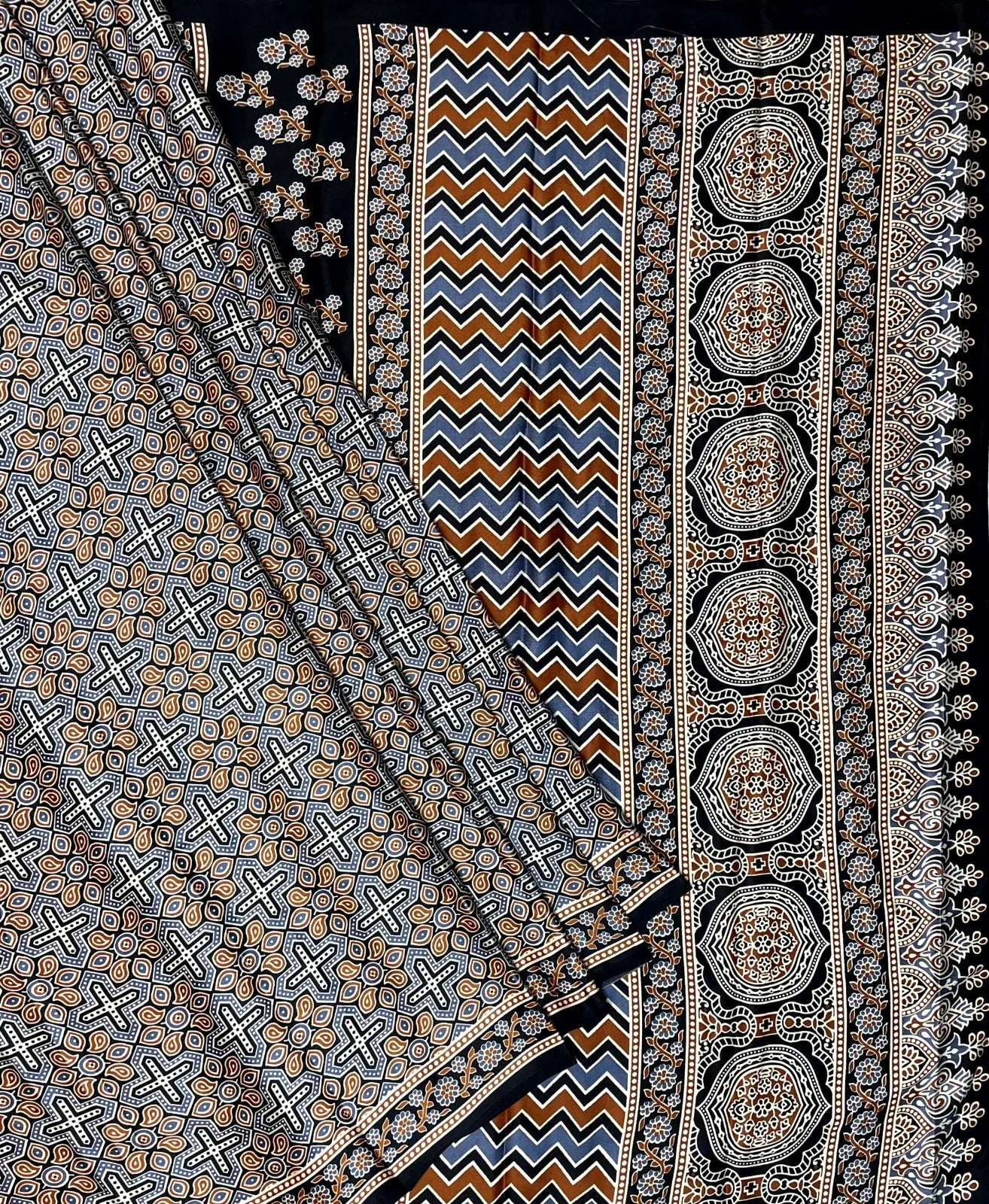 Multi Colour Ajrakh Print Saree with Geometrical Design pr0081ap