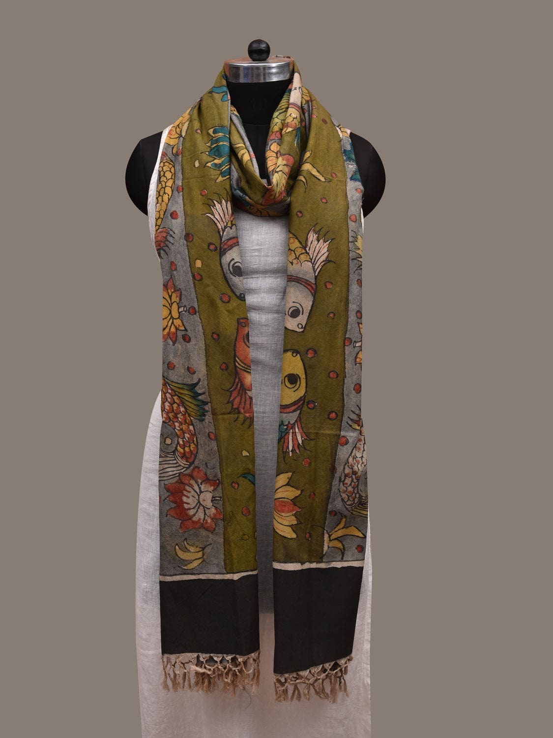 Multicolor Kalamkari Hand Painted Cotton Handloom Dupatta with Fishes Design ds2880