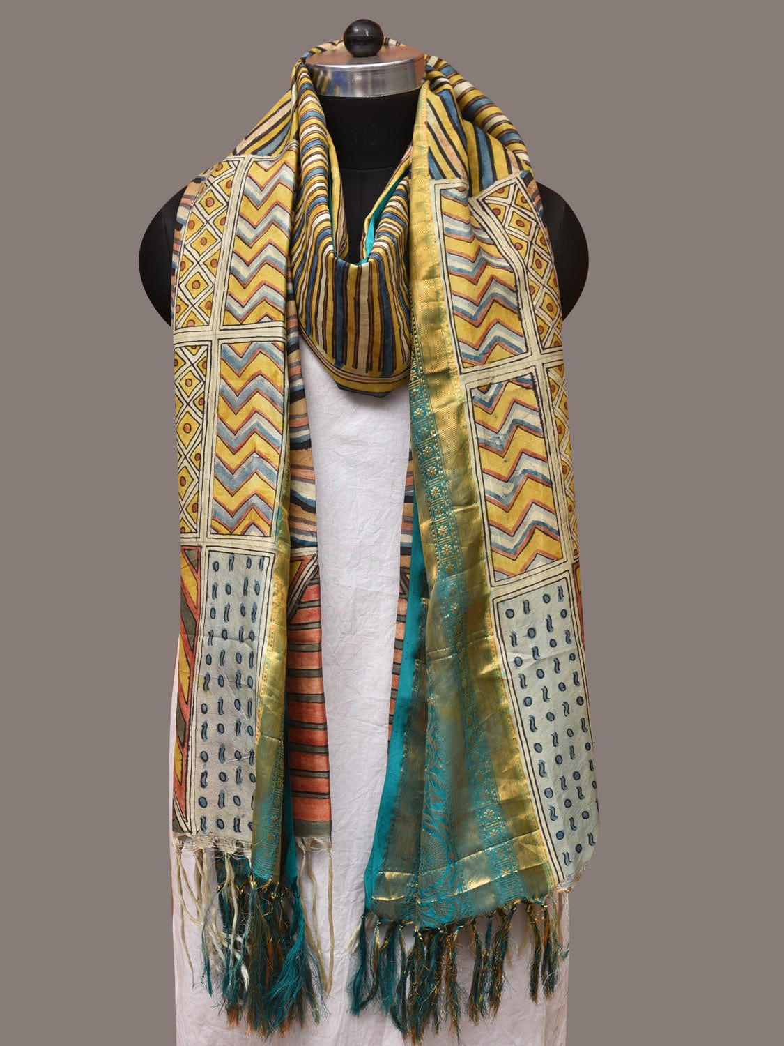 Multicolor Kalamkari Hand Painted Kanchipuram Silk Handloom Dupatta with Geometrical Design ds3500