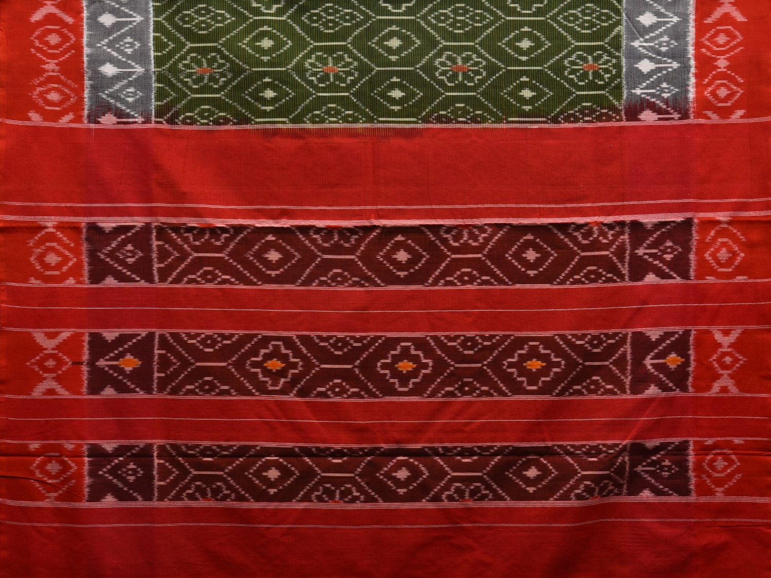 Multicolor Pochampally Ikat Cotton Handloom Saree with All Over Design i0665