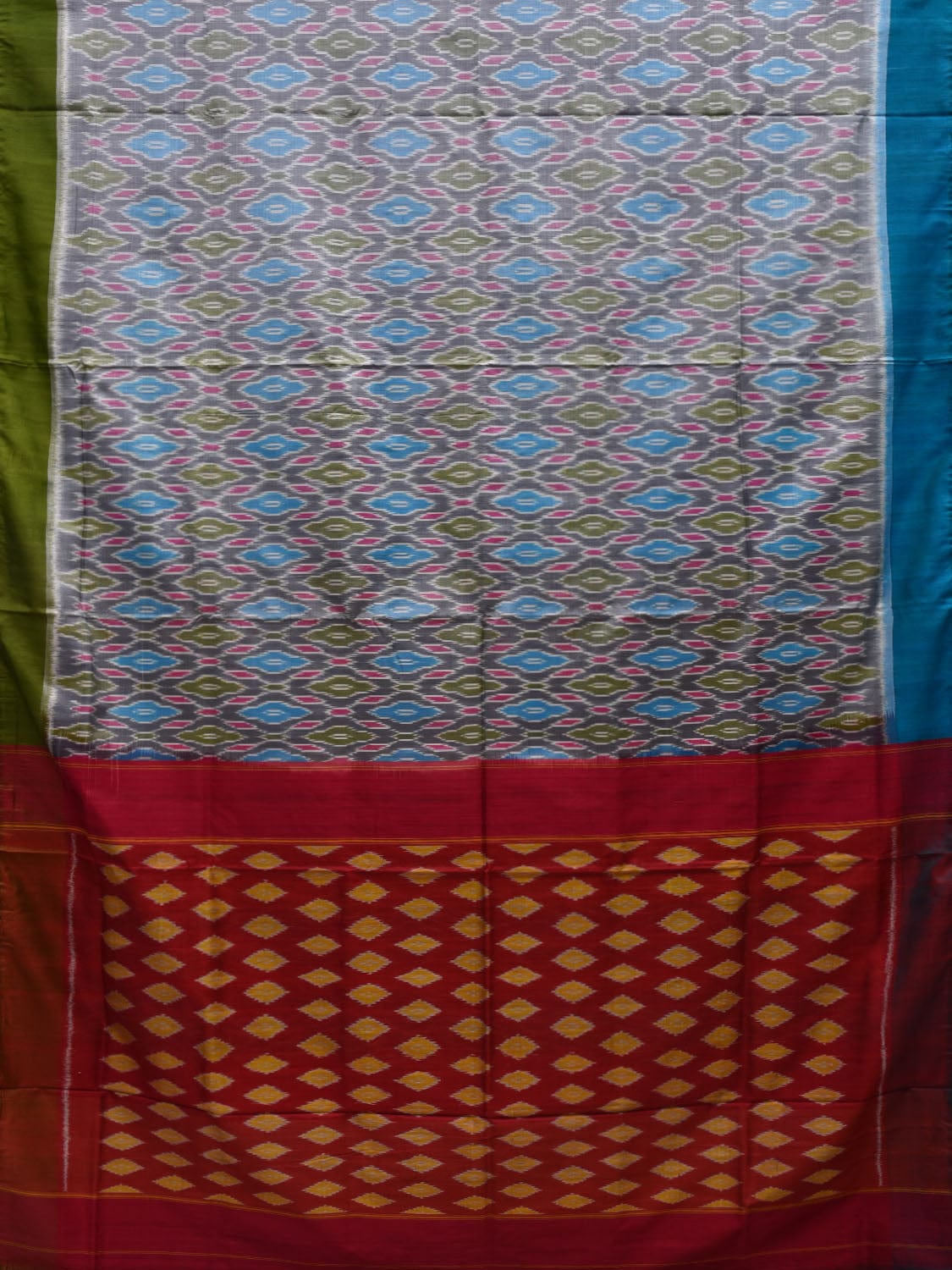 Multicolor Pochampally Ikat Silk Handloom Saree with All Over Design i0644