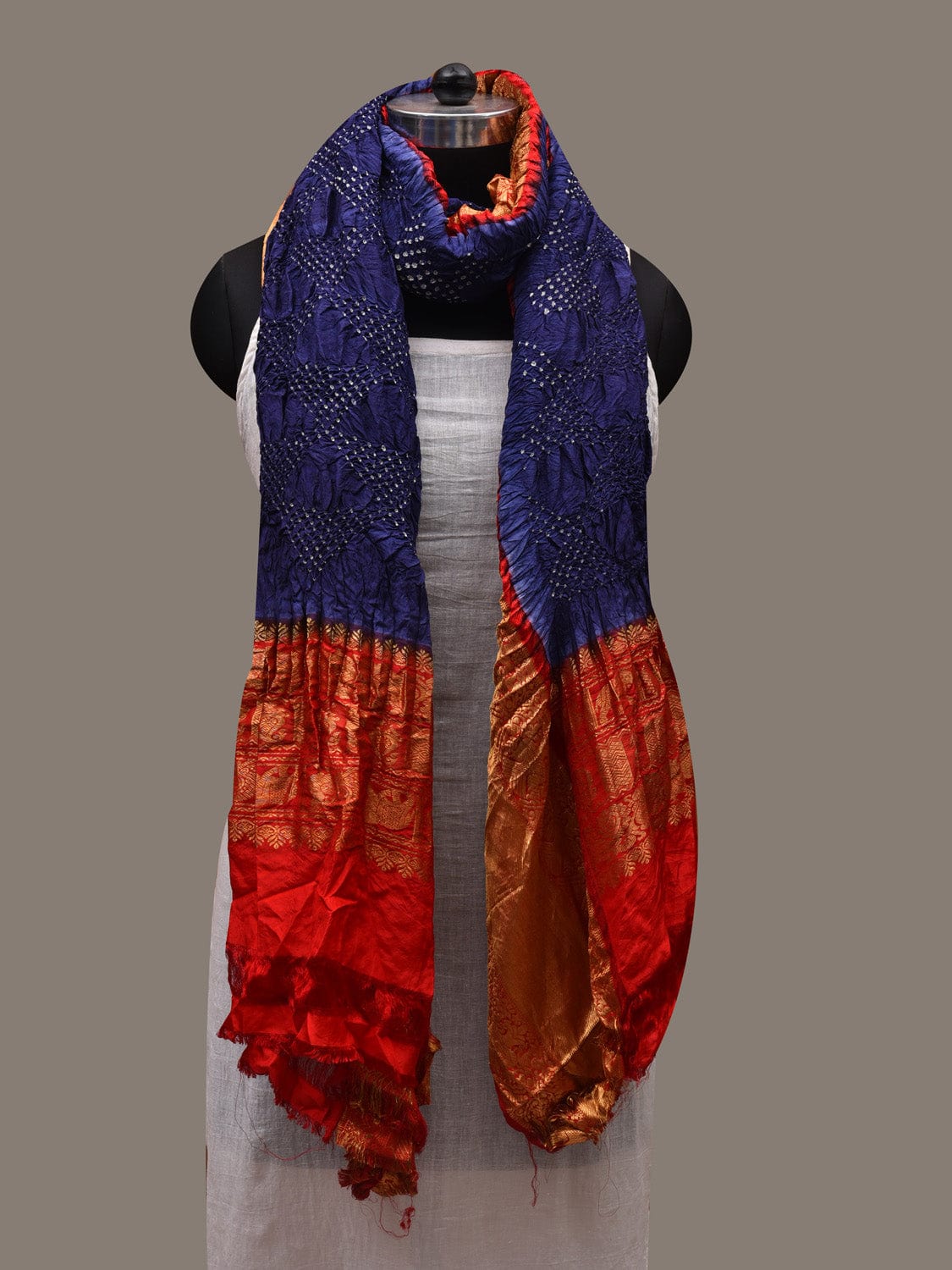 Navy and Red Bandhani Kanchipuram Silk Handloom Dupatta with Border Design ds2748