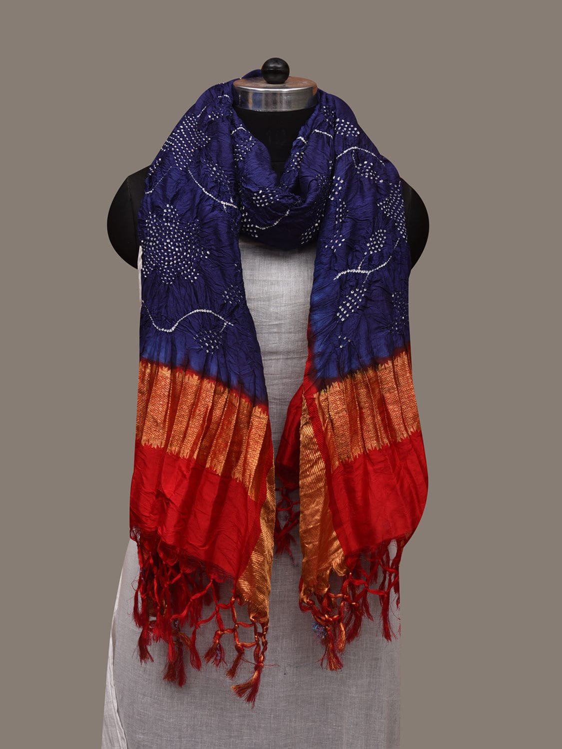 Navy and Red Bandhani Kanchipuram Silk Handloom Dupatta with Floral Work Design ds2985