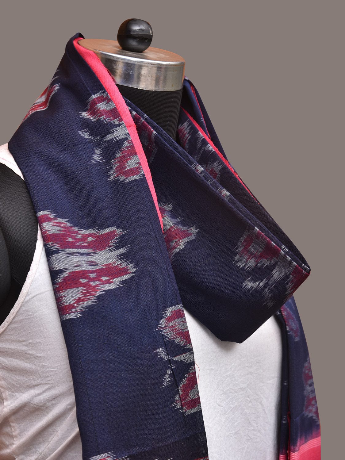 Navy and Red Pochamaplly Ikat Cotton Handloom Dupatta with Butterfly Design ds3361