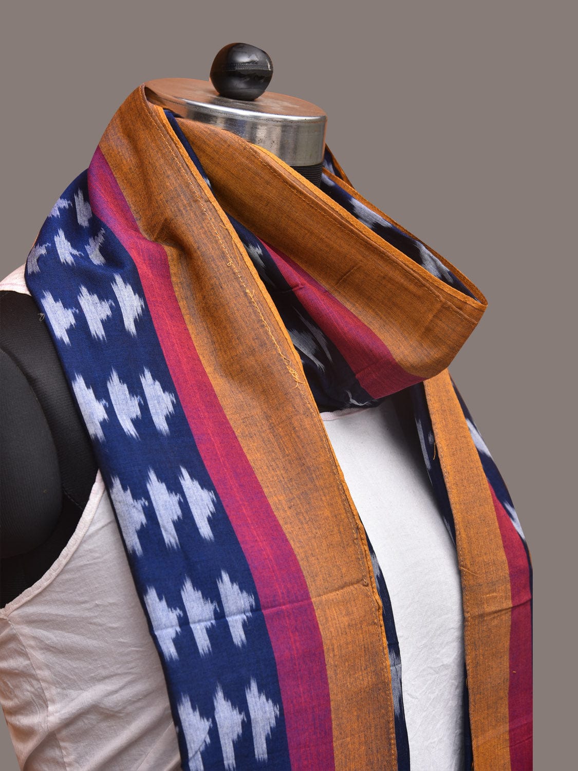 Navy Pochamaplly Ikat Cotton Handloom Stole with Buta Design ds3370