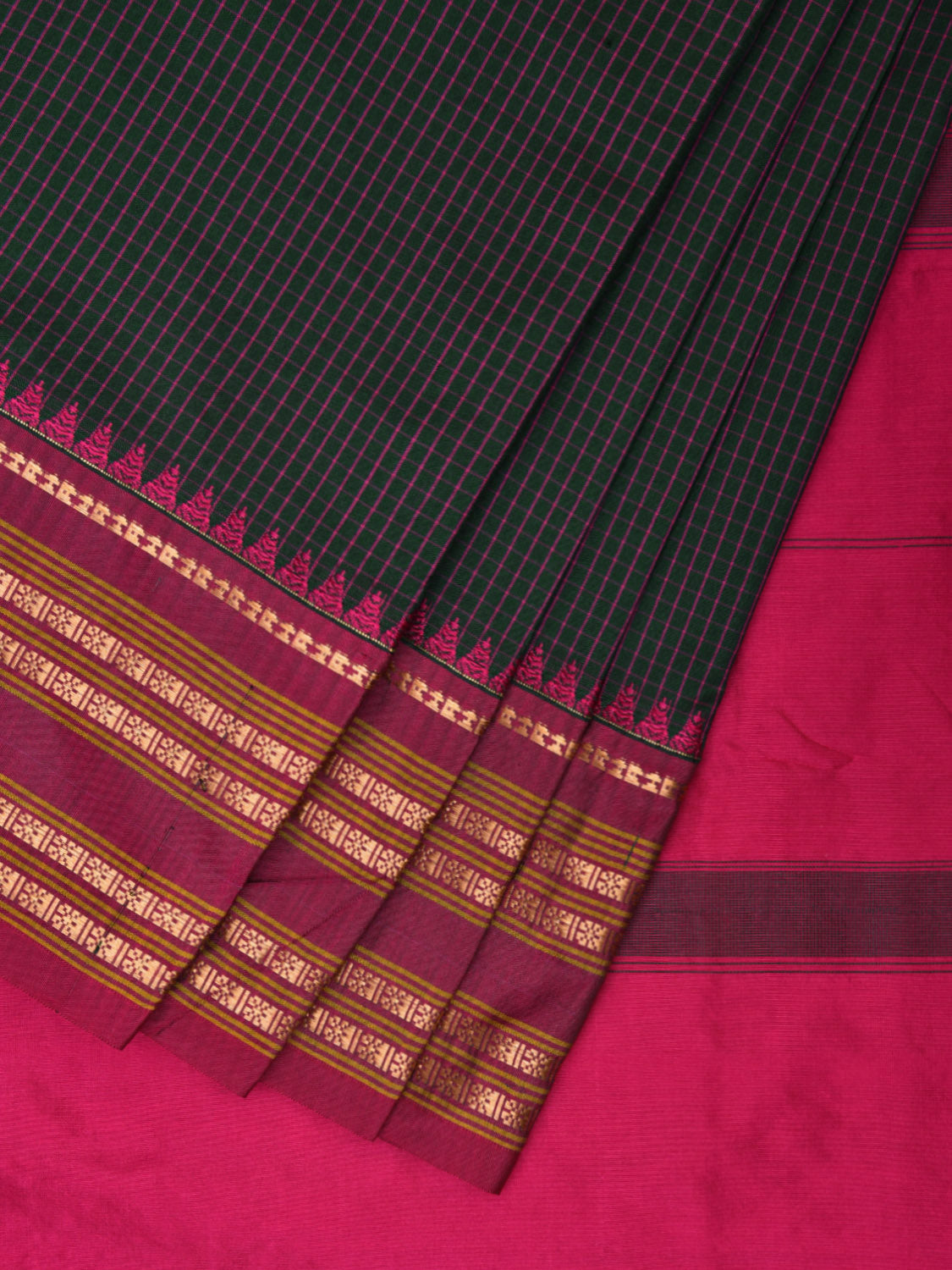 Dark Green and Pink Narayanpet Silk Handloom Saree with Checks Design np0954