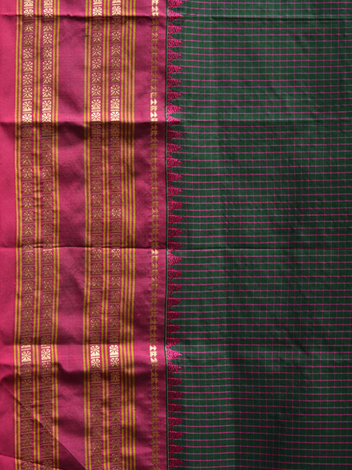 Dark Green and Pink Narayanpet Silk Handloom Saree with Checks Design np0954