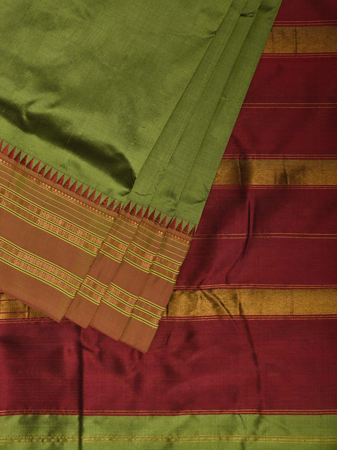 Olive and Maroon Narayanpet Silk Handloom Plain Saree with Contrast Pallu Design No Blouse np1180