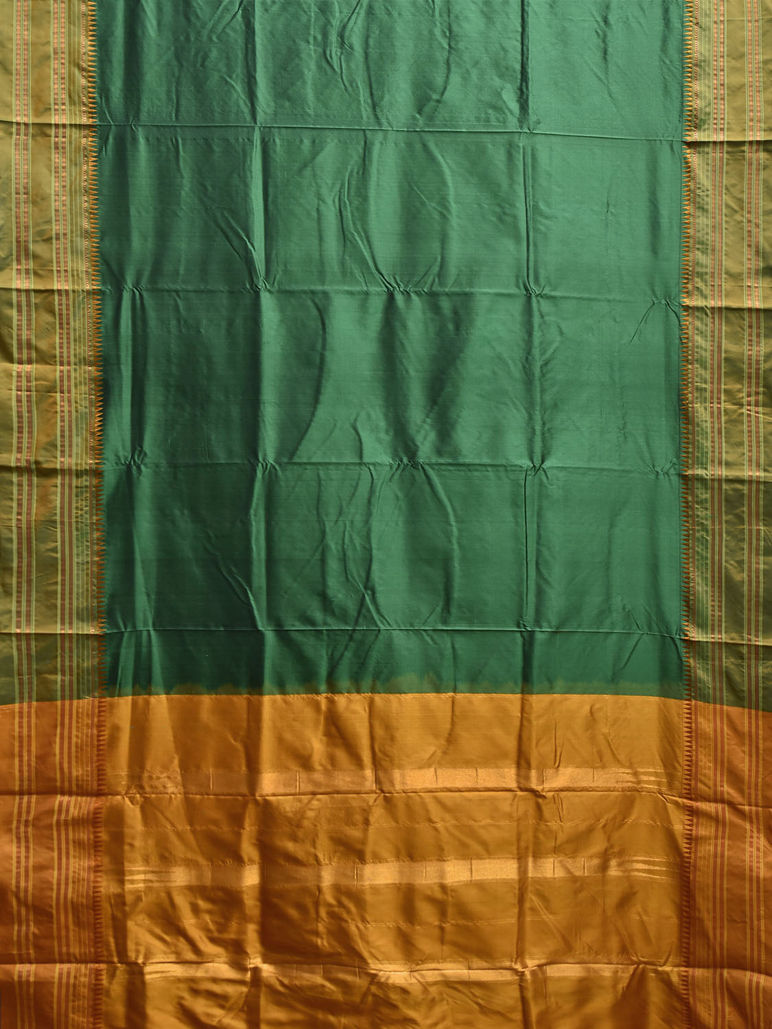 Green and Mustard Narayanpet Silk Handloom Plain Saree with Contrast Pallu Design No Blouse np1181