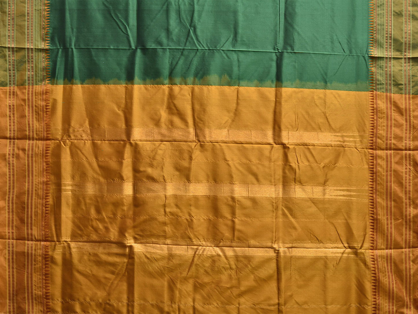 Green and Mustard Narayanpet Silk Handloom Plain Saree with Contrast Pallu Design No Blouse np1181