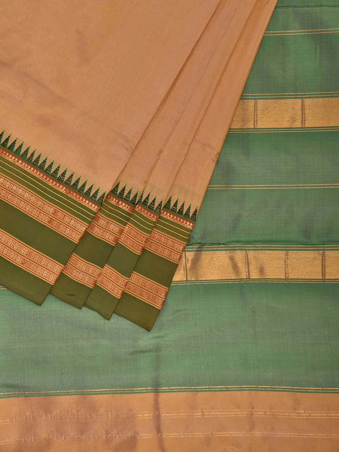 Cream and Green Narayanpet Silk Plain Saree with Contrast Pallu Design No Blouse np1261